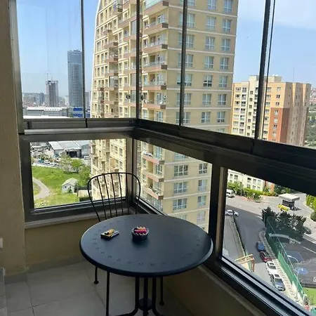 Cukurova Balkon Bueyuek 1+1 *