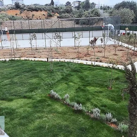 Cukurova Balkon Bueyuek 1+1 * اسطنبول